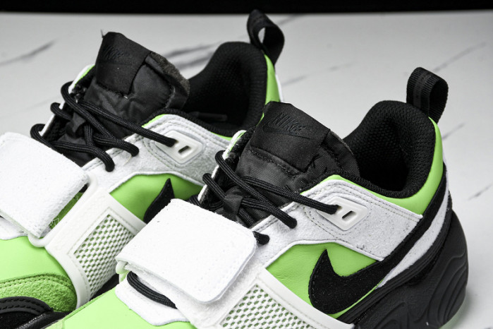 Nike Zoom Field Jaxx SP Travis Scott HQ3061-104