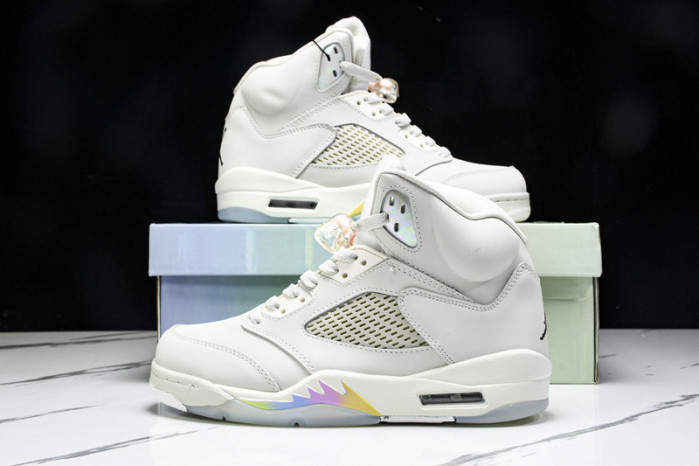 Air Jordan 5 Retro "Light Orewood Brown" HF3183-001