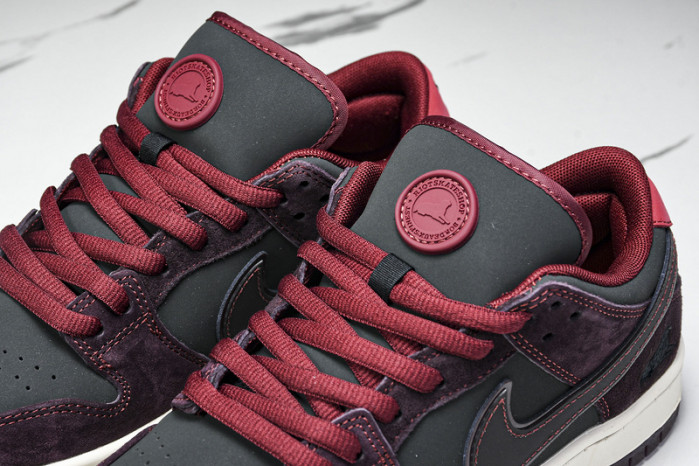 Riot Skateshop x Nike SB Dunk Low FZ1289-200