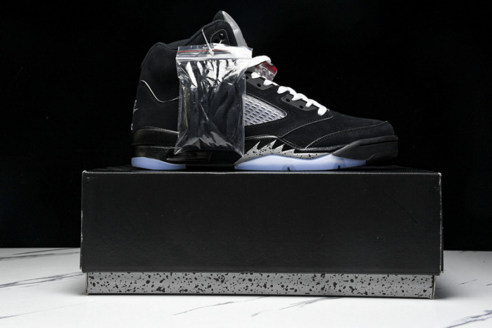 Air Jordan 5 “Black Metallic Reimagined” HF3975-001