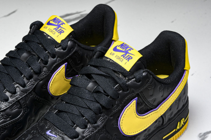 Kobe Bryant x Nike Air Force 1 Low HV5122-001