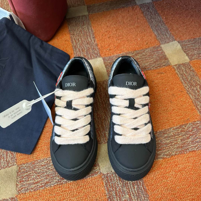 DR B33 LOW-TOP SNEAKERS DR-74