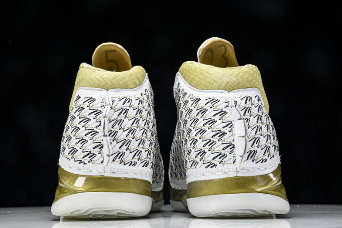 Air Jordan Trophy Room x Air Jordan 23 Retro