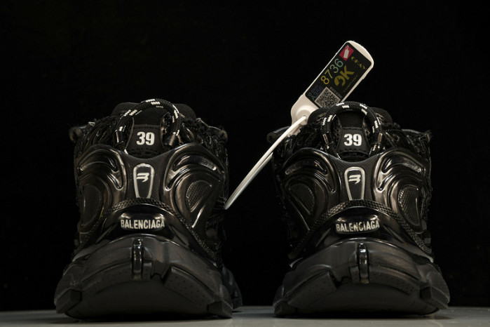 BL RUNNER SNEAKERS (GLOSSY) W3RNY-0135