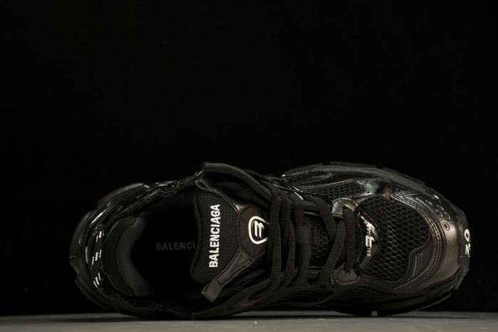 BL RUNNER SNEAKERS (GLOSSY) W3RNY-0135