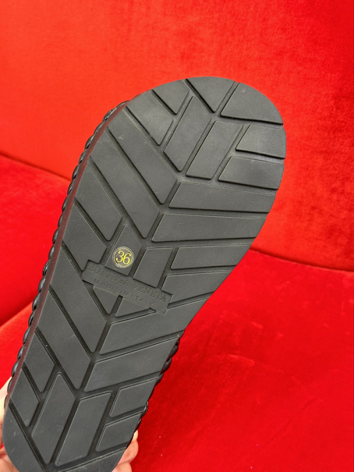 BOTEGA V SLIDES BVS-06