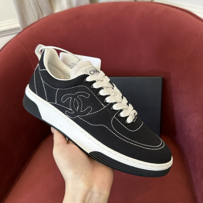 CN LOW TOP TRAINER CC SNEAKERS 21010925