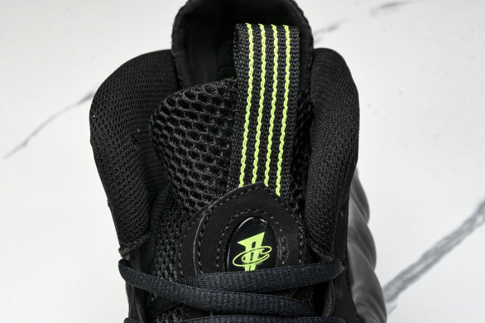 Nike Air Foamposite One Black Volt (CAN GLOW ) HF2902-001