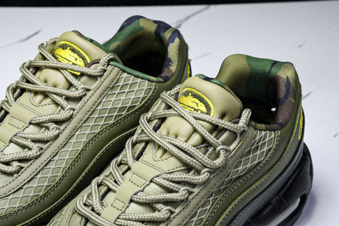 Corteiz x Air Max 95 SP FB2709-300