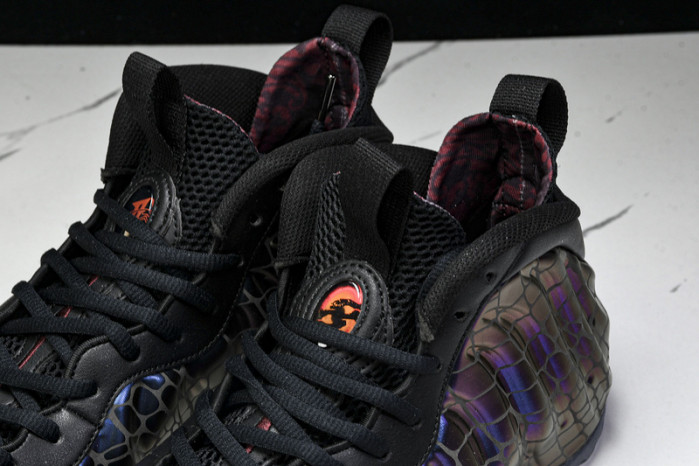 TEKKEN 8 x Nike Air Foamposite One “Kazuya Mishima” FQ9050-400