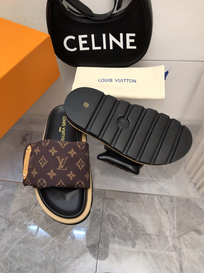 lovt sandal
