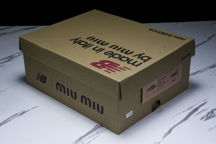 new Ba1an*e m1v nb5301