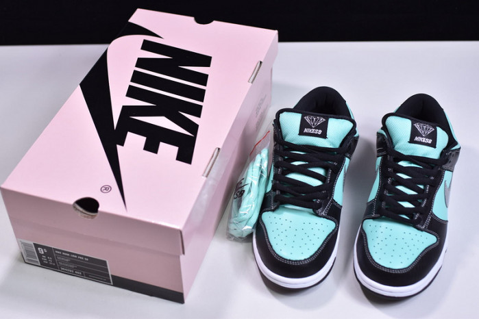 diamond S*pply co. x dunk low pro sb 