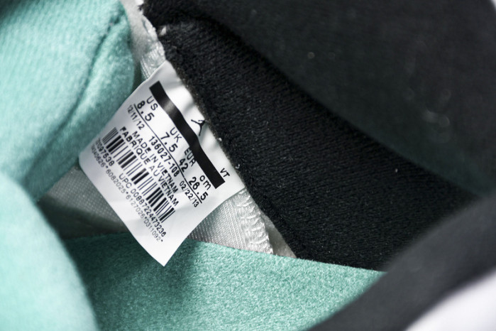 (2013) Jordan 5 Retro Grape 136027-108