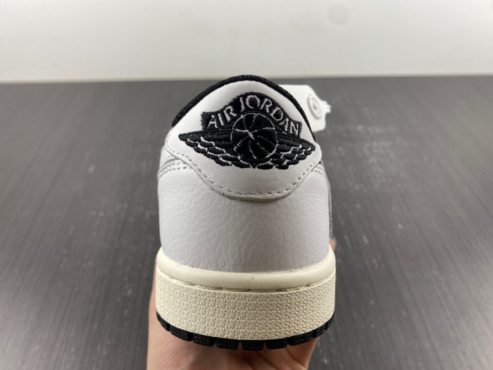 travis scott x air jordan 1 low og black/white 2022122