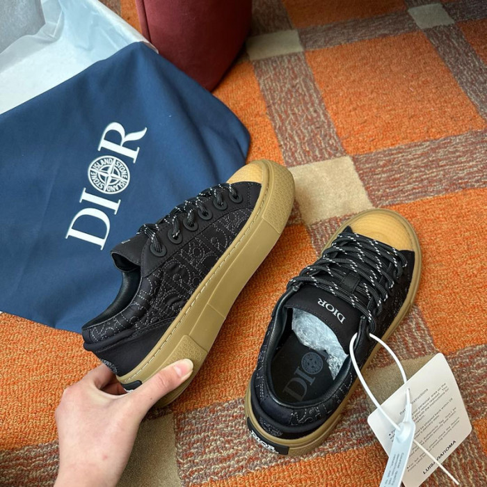DR B33 LOW-TOP SNEAKERS DR-91
