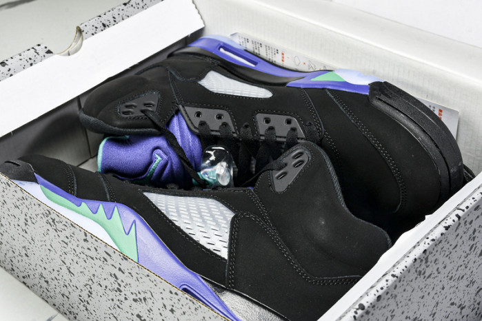 (2025) Jordan 5 Retro Black Grape 136027-007
