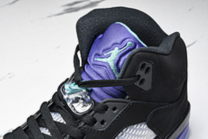 (2025) Jordan 5 Retro Black Grape 136027-007