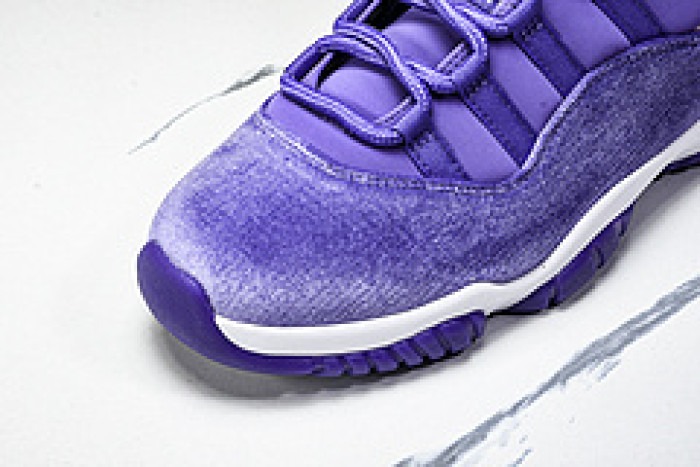 Air Jordan 11 CT8012-555