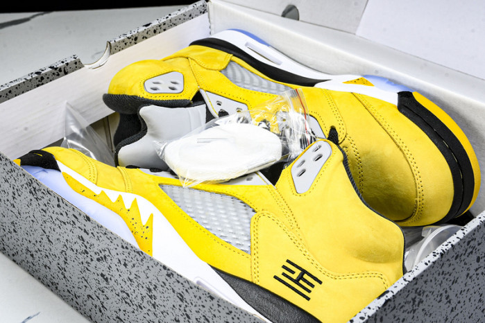 Air Jordan 5 “Tokyo” IO3372-700