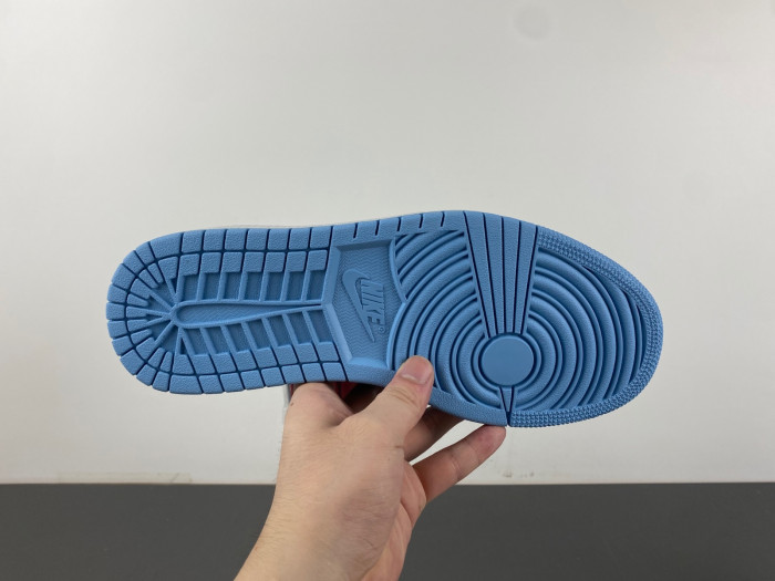 Travis Scott x Air Jordan 1 Low DM7866-107