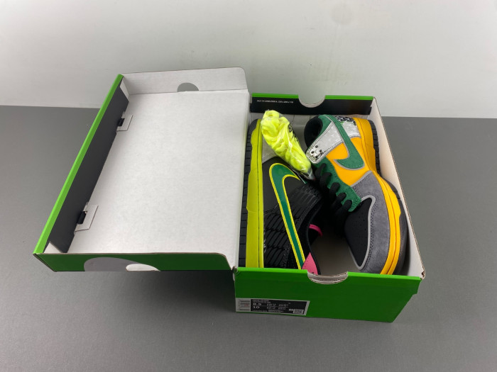 Nike Dunk Low What the Duck Away University of Oregon PE HV1454-001