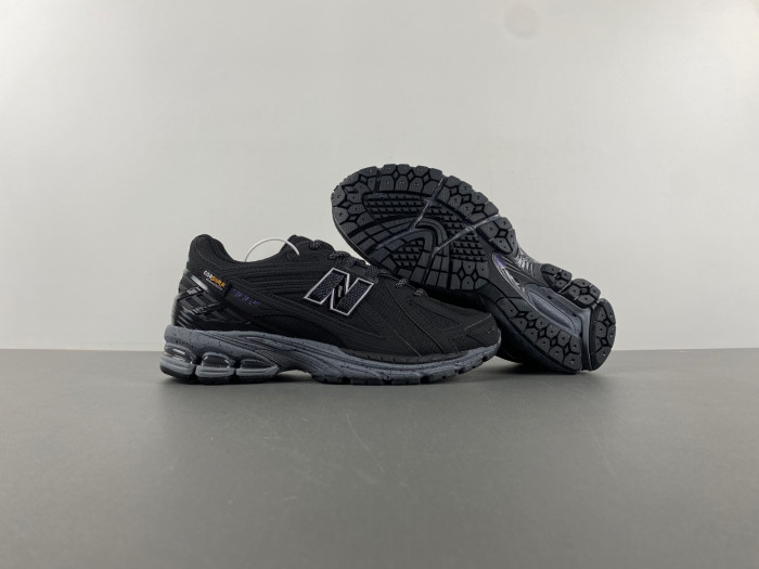 New Balance 1906R M1906ROC