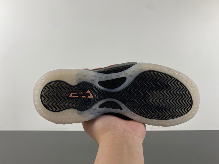 Nike Air Foamposite One “Metallic Copper” FZ9902-001