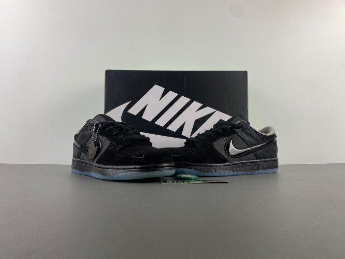 Division Street x Nike Dunk Low Lux “Oregon Black”HV1470-001