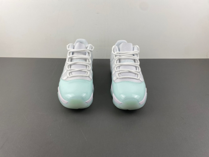 Air Jordan 11 Low “Igloo” AH7860-103