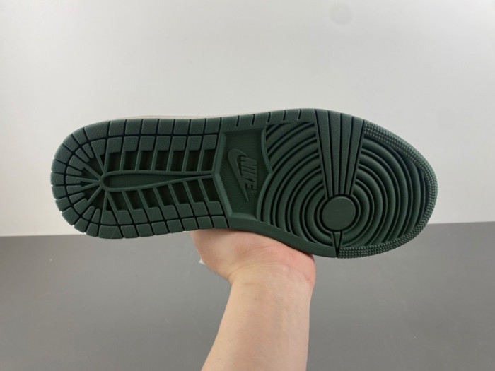 Travis Scott x Air Jordan 1 Low OG DW7866-199