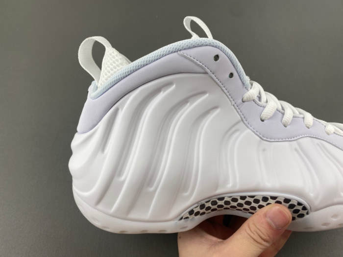 Nike Air Foamposite One “Triple White” HJ5195-100