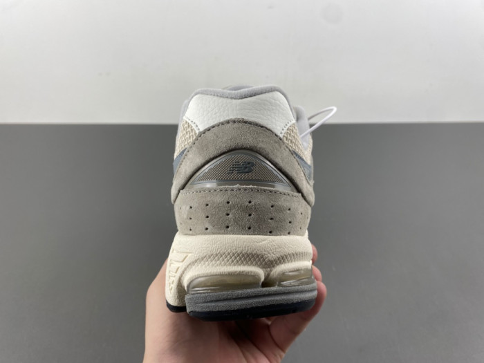 New Balance 2002R “Arid Stone” U2002RRD