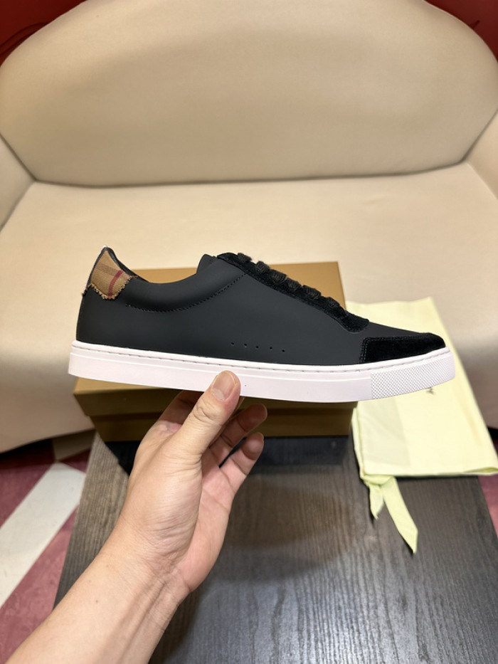 BUBERY SNEAKER 23153