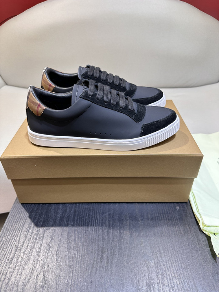 BUBERY SNEAKER 23153
