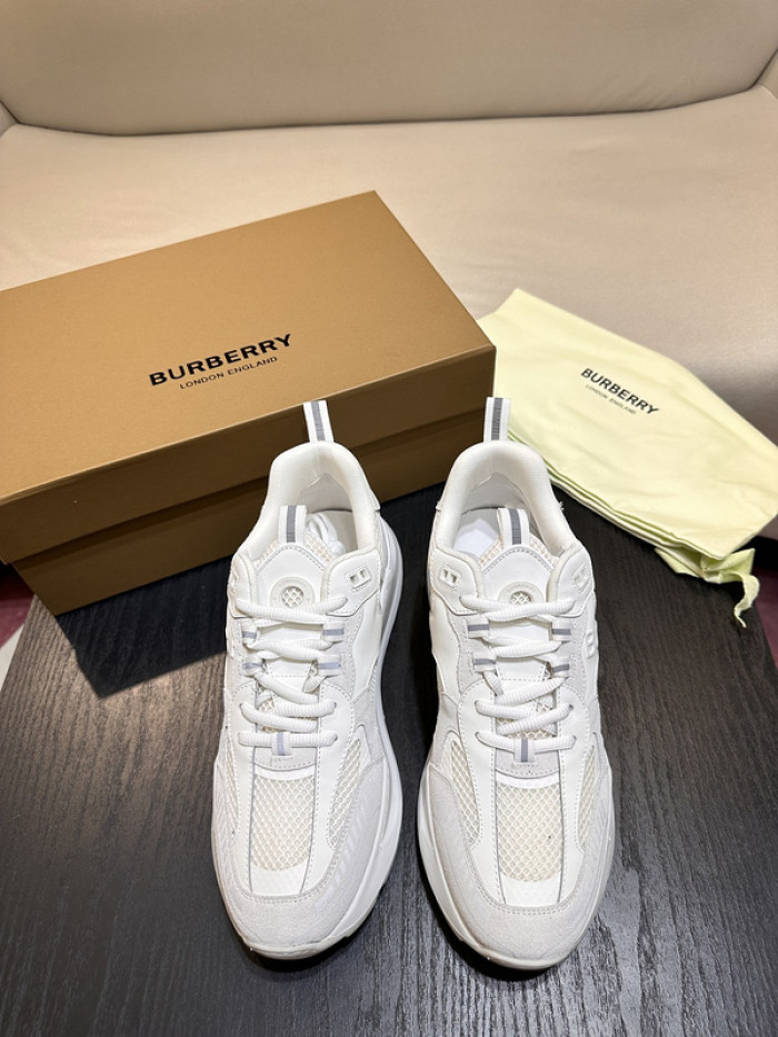 BUBERY SNEAKER 23156