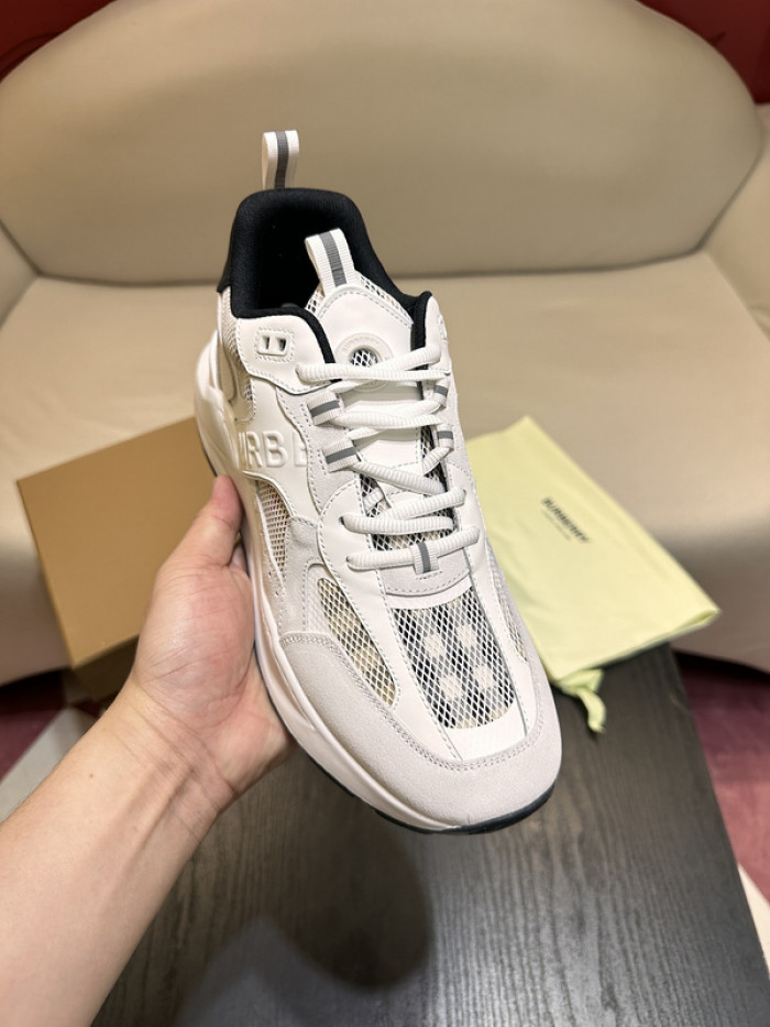 BUBERY SNEAKER 23160