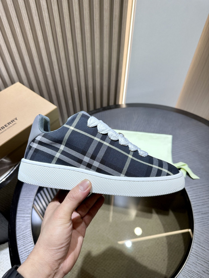 BUBERY SNEAKER 23165