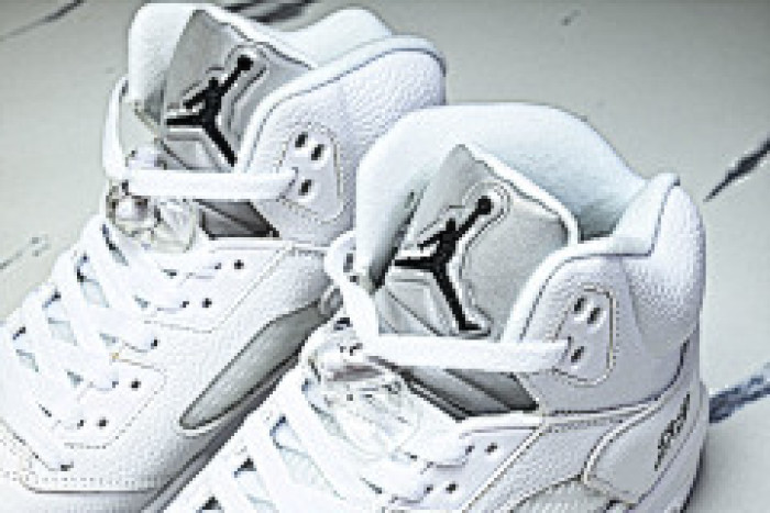 Jordan 5 Retro White Metallic (2026) HQ7978-103