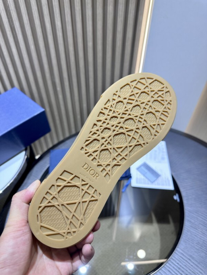 DR B33 LOW-TOP SNEAKERS DR-114