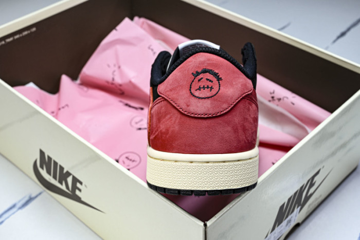 Travis Scott x Air Jordan 1 Low DM7866-061