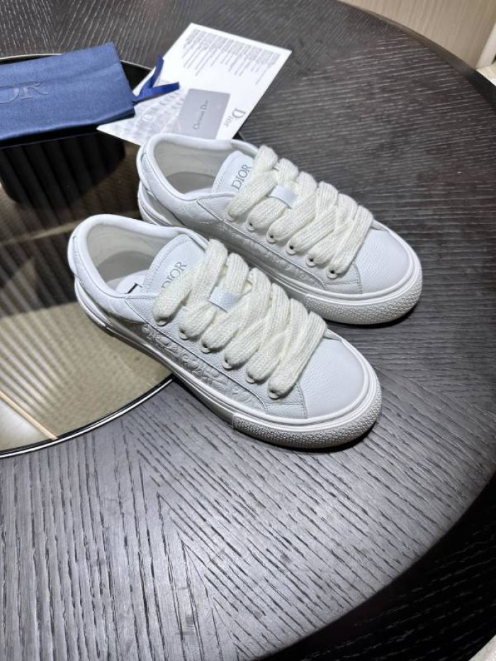 DR B33 LOW-TOP SNEAKERS DR-123