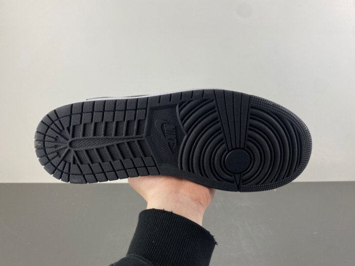 Travis Scott x Jordan Air Jordan 1 5.0 Low "Medium Olive" XZ6868 002